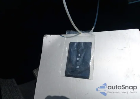 2024 Tesla Model Y Long Range Dual Motor All-Wheel Drive из США, поврежденный, VIN 7SAYGDEE1RA221731